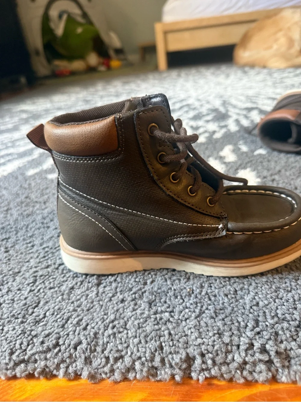 Levi's Kids Dark Brown High-Top Sneakers with Tan Collar